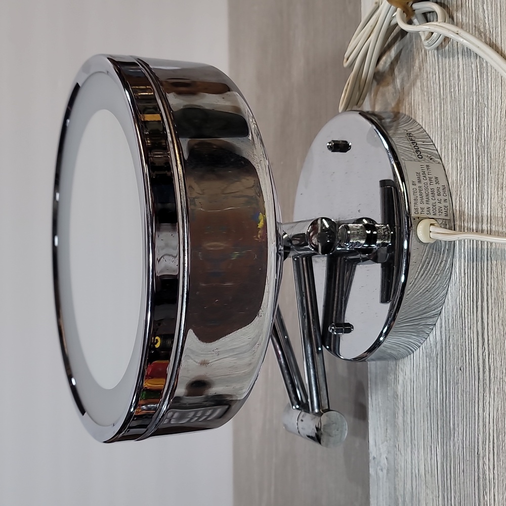 Lighted Makeup Mirror
